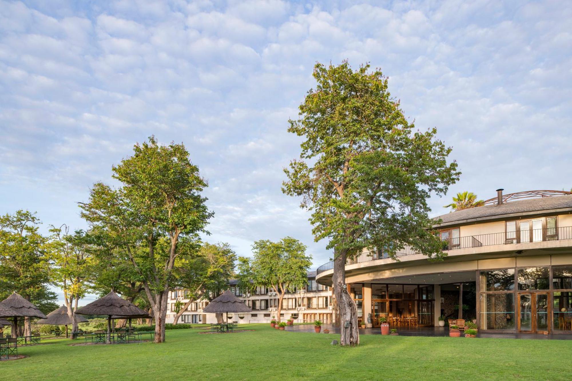 Hwange Safari Lodge Dete Экстерьер фото