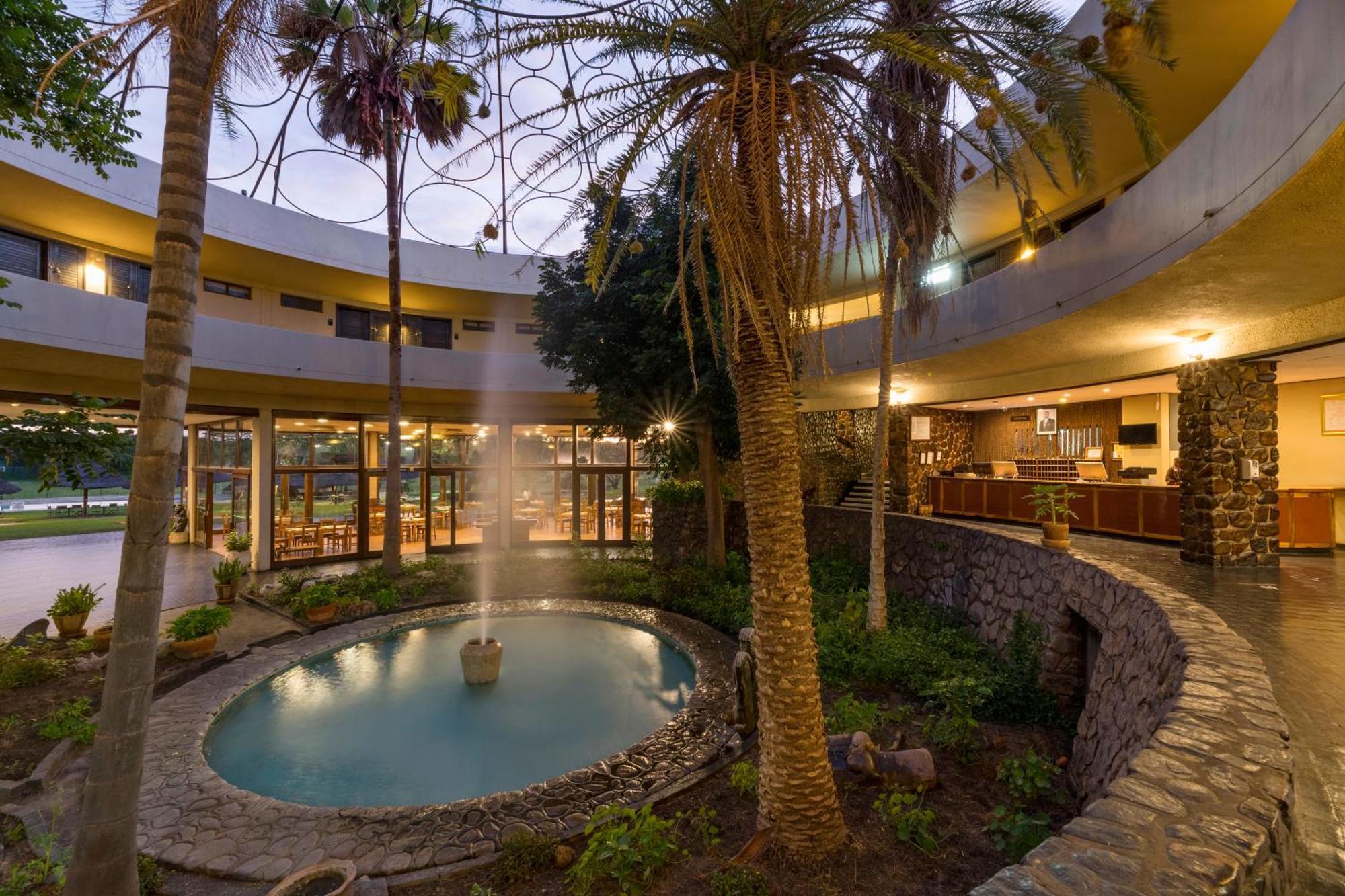 Hwange Safari Lodge Dete Экстерьер фото