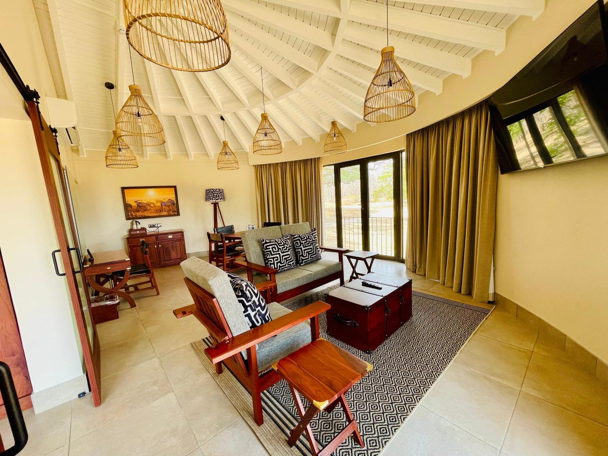 Hwange Safari Lodge Dete Экстерьер фото