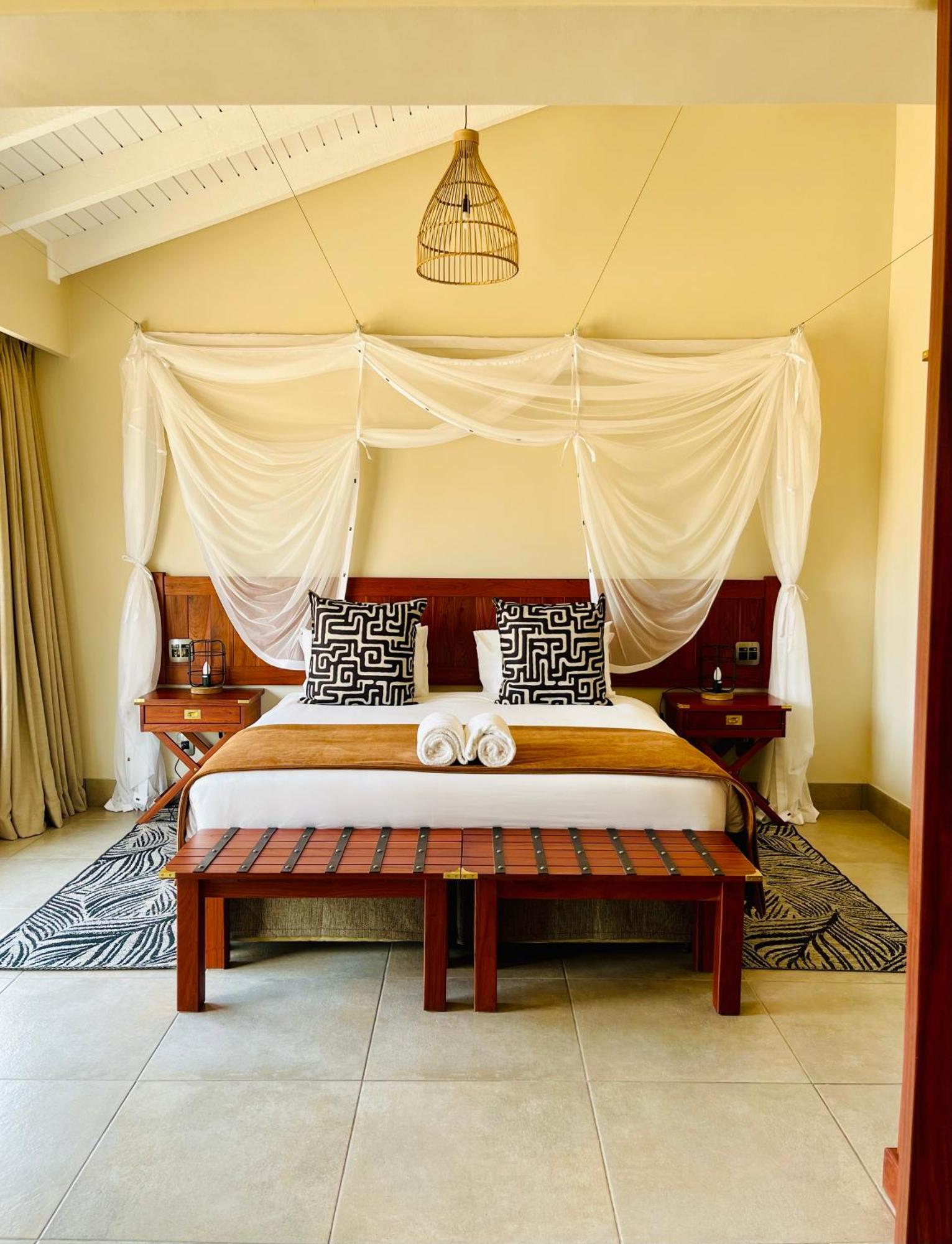 Hwange Safari Lodge Dete Экстерьер фото